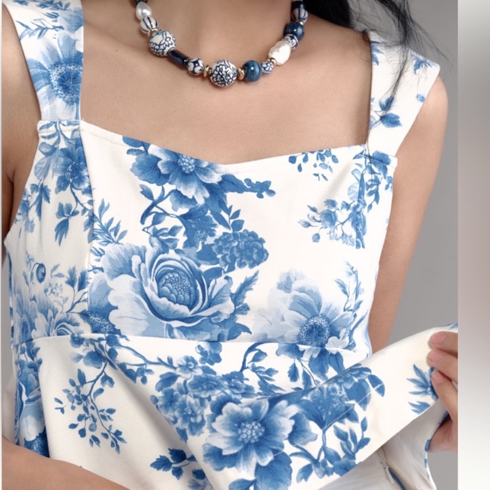Anthropologie: Maeve NWT Floral Blue and White Peplum Top Size Medium - Picture 2 of 11